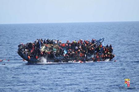 Migrant boat carrying 600 capsizes off Egypt at least 29 dead