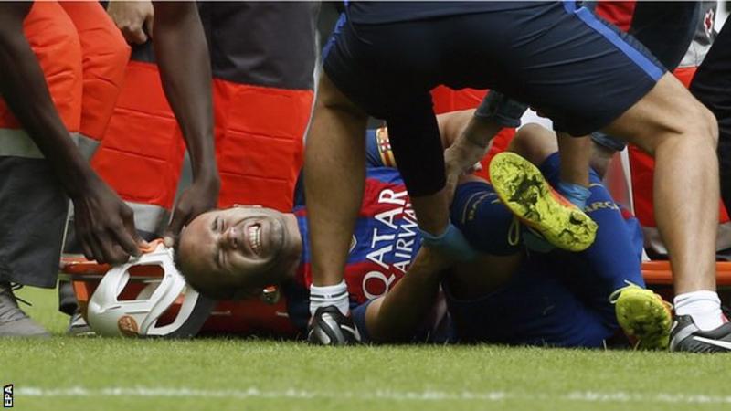 Andres Iniesta Barcelona captain could be out for eight weeks