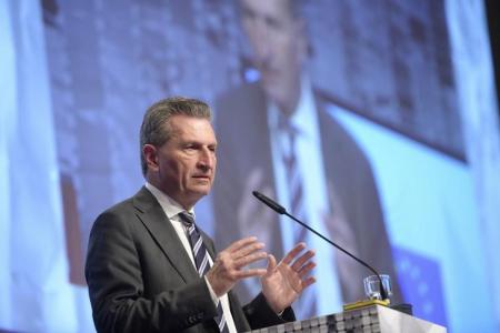 German EU commissioner accused of racism after remarks about Chinese
