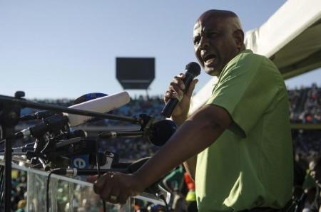 South Africas AMCU union to sign wage deals with platinum trio