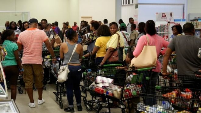 Hurricane Matthew heads for Jamaica packing strong winds