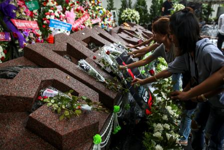 Thai students mark 1976 university students massacre amid junta rule
