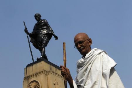 Ghana to remove Gandhi statue because of his alleged racism
