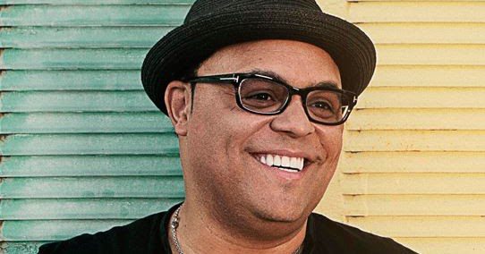 israel houghton fil at mega fest