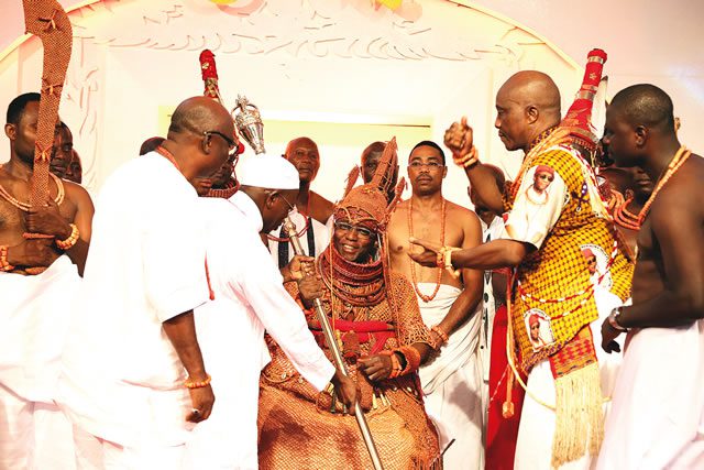 Pageantry and politics mix as Nigerias Benin City crowns new ruler