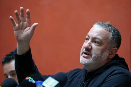 Artist Tunick to give latest nude photo an anti Trump twist