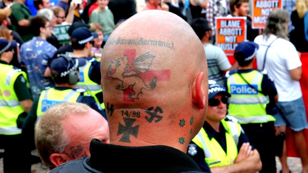 Australias far right groups protest Syrian refugee housing