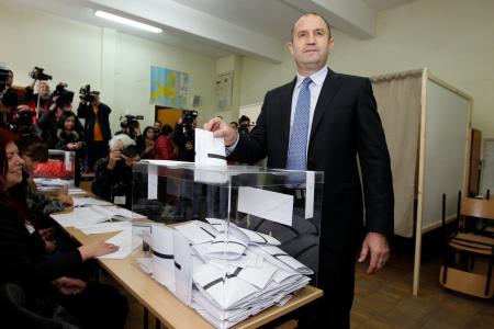 Bulgaria exit polls show narrow win for Socialist ally in presidential vote