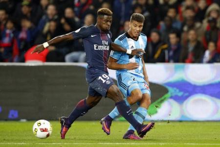 Soccer Aurier out for PSG but Pastore available again