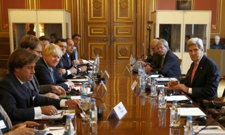Western powers meet Libyan PM over political standoff
