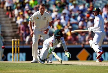 Australia dominate opening day in Perth