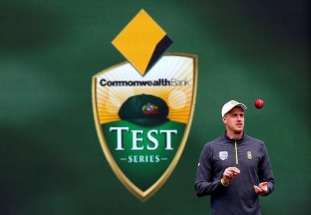 Embattled Australia bid to avert full blown crisis