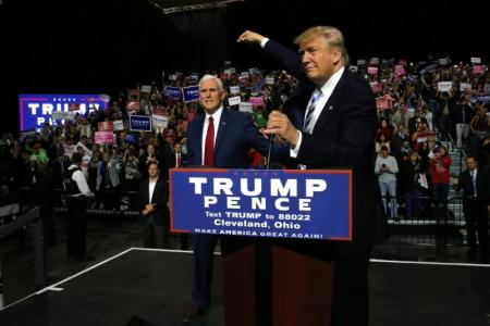 Trump packs transition team with loyalists and family