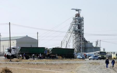 Lonmin buys Amplats stake in Pandora platinum mine