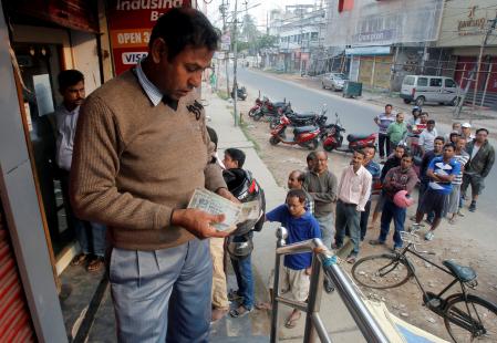 India central bank attempts to calm fears around currency shortage