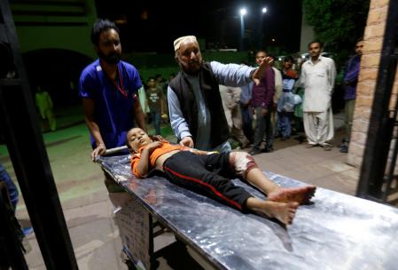 Blast at Pakistan shrine kills 52 wounds scores