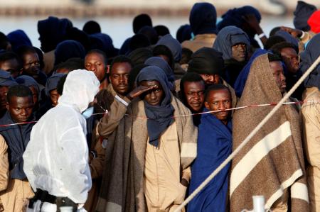 Almost 500 migrants reach Italy more deaths reported at sea