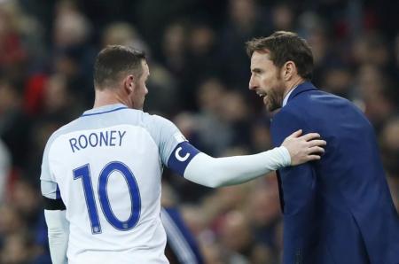 Rooney Apologizes