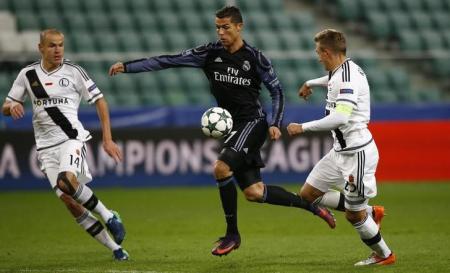 Real Madrid seek end to Atletico hegemony in final Calderon derby
