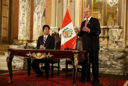 Pacific rim leaders scramble for trade options in Trump era