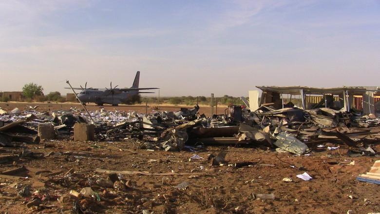 Militants strike north Mali airports with suicide truck rockets