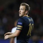 Striker Kane signs new six year contract at Tottenham