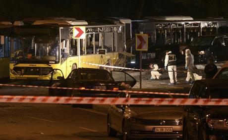 Day of mourning declared in Turkey after twin blasts kill 29
