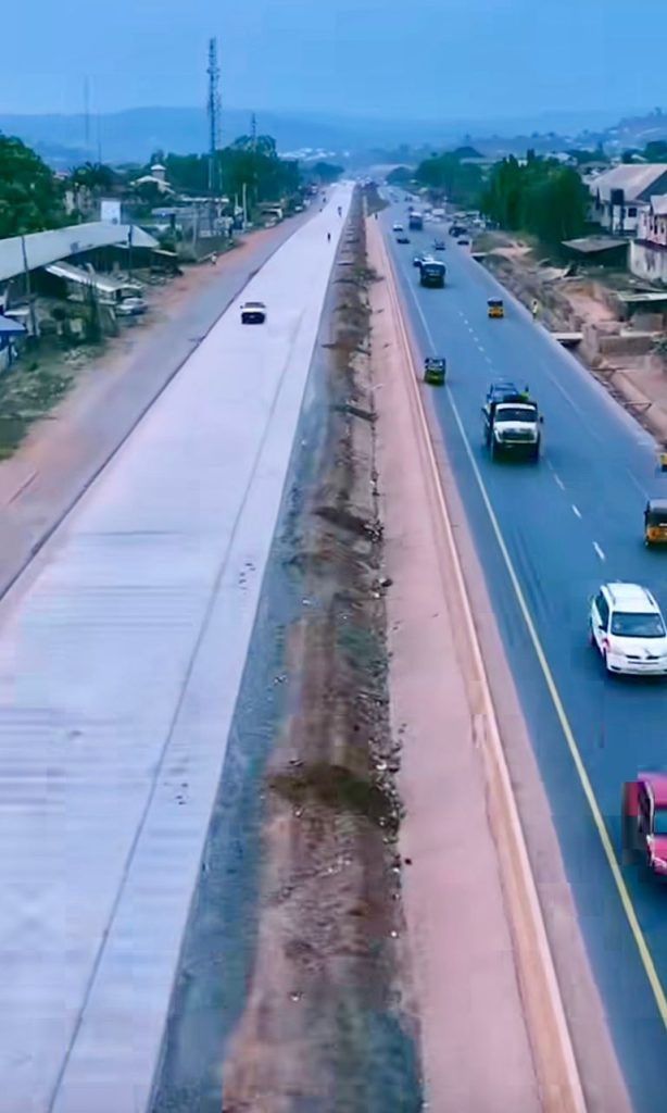 Works Ministry Fumes, Defends Highway Projects, Rejects Calls for Umahi’s Removal 3 1002755845