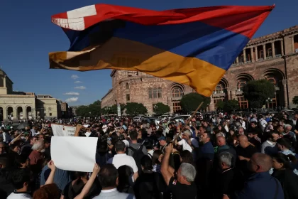 2023 09 19T150701Z 255050494 RC2OB3A429R9 RTRMADP 3 ARMENIA AZERBAIJAN YEREVAN PROTEST 1697812429