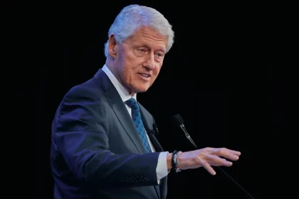 260226 bill clinton mn 1130 f1e883