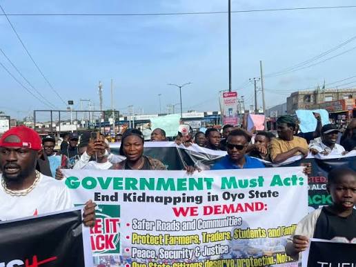 Insecurity : NUT Stages Protest in Lagos Over Oyo School Kidnappings(Photo) 2 1003379074