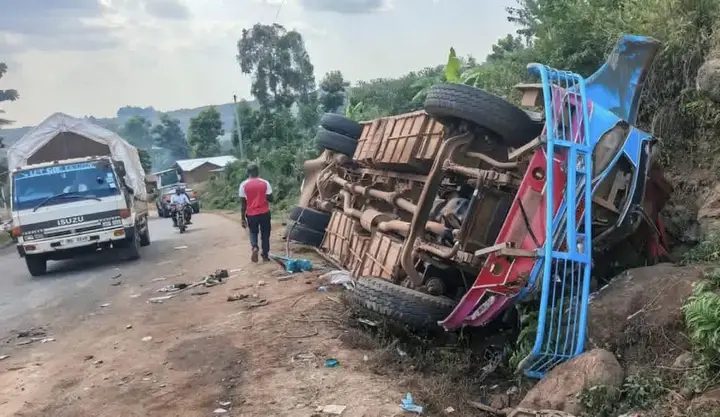 Tragedy: 24 pupils die in Uganda bus crash during school excursion 3 1784378388947